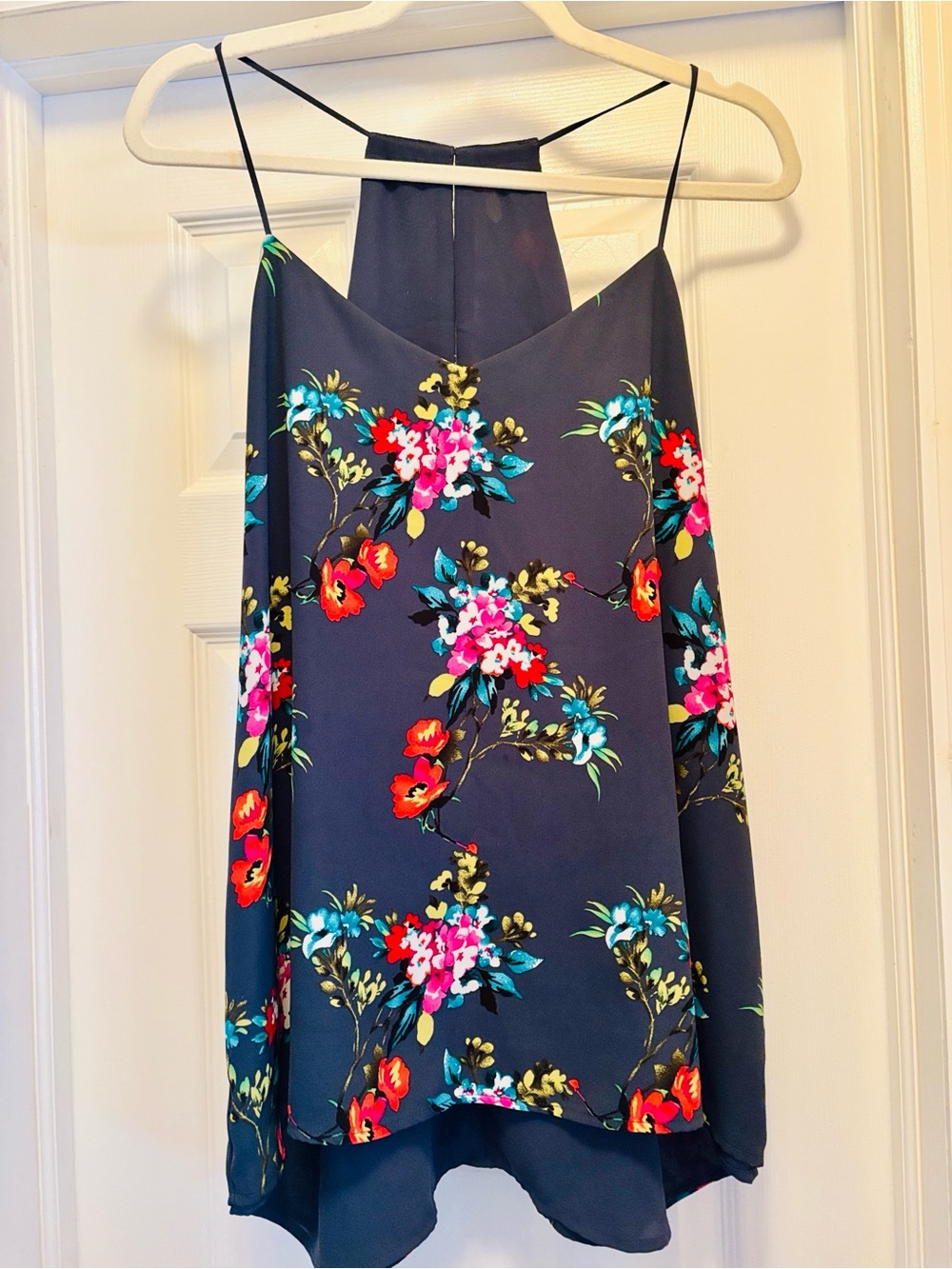 Gently used, EXPRESS Dark Gray/Navy Floral Spaghetti Strap Cami Top 🌷
